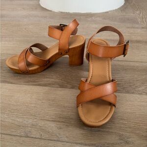 Women’s Size 10 Brown 3 1/2” Heel Sandals